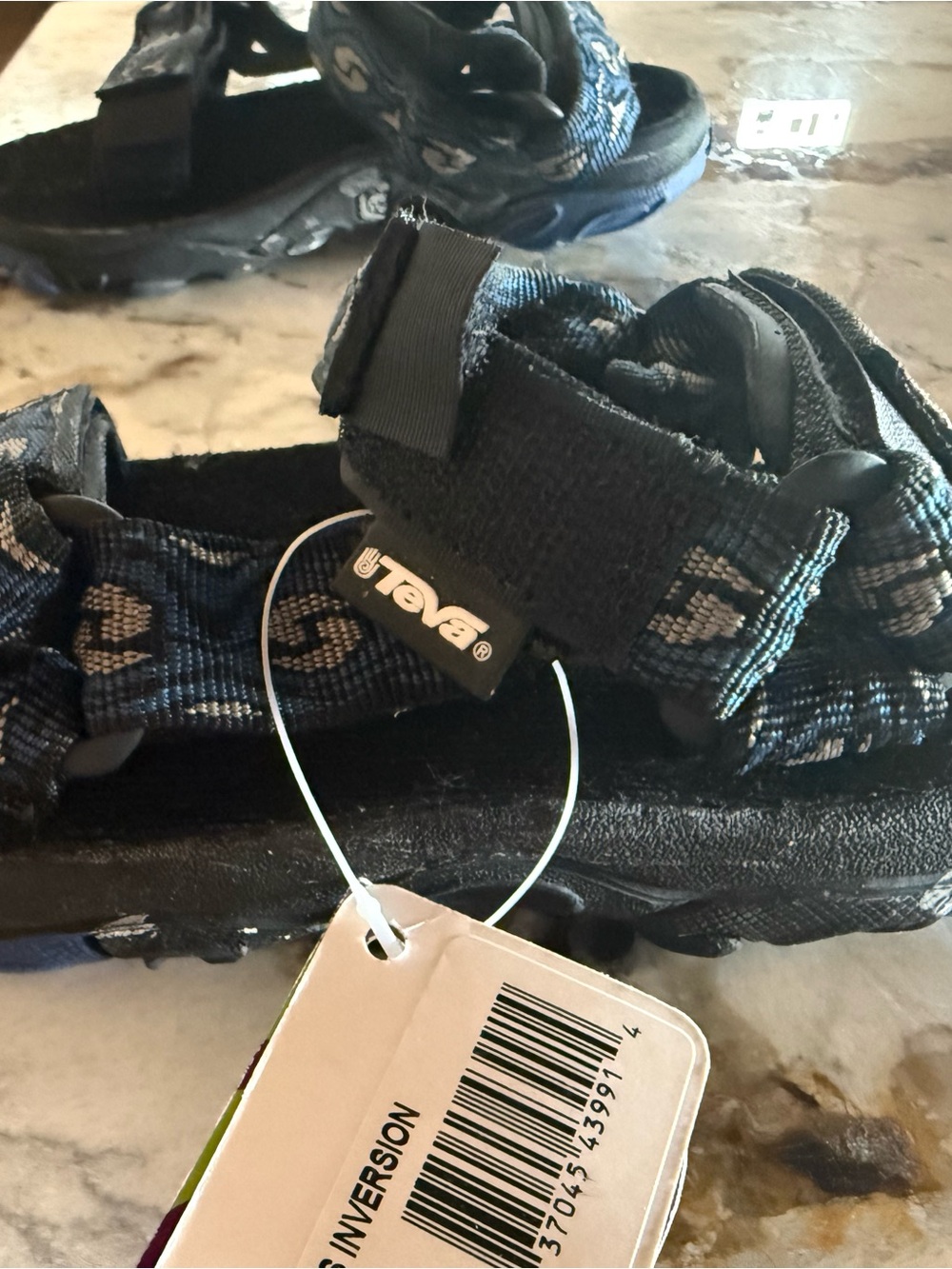 Teva Kids Blue and Black Strap Sandals! Unisex